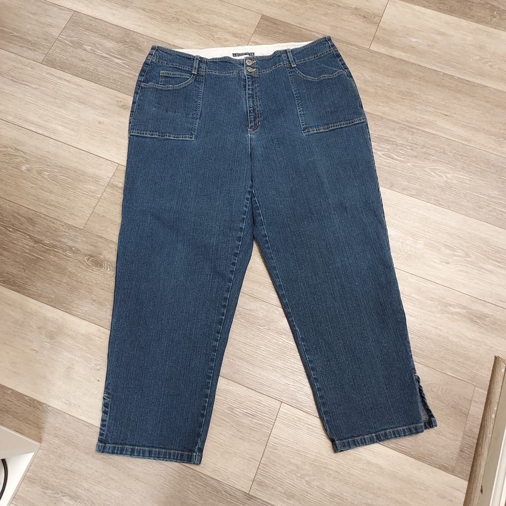 Liz Claiborne Lizwear Jeans Women 18P Blue Michaela Straight Leg Side Slit Short